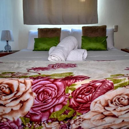 Hostal Palmas De Punta Cana F2 Bagian luar foto
