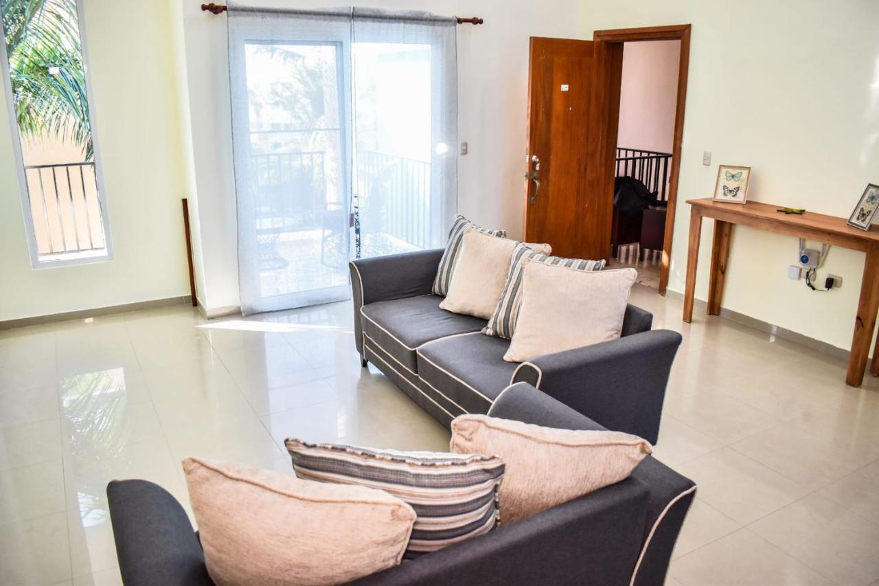 Hostal Palmas De Punta Cana F2 Bagian luar foto